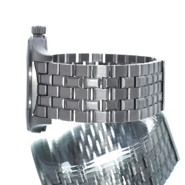 IWC Pilot's Mark XVI IW325504 Image 2